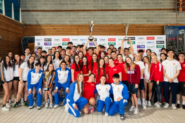 ASSOLUTI LIFESAVING: EMOZIONI E SUCCESSI PER I PIEMONTESI NELLE GARE IN PISCINA ASSOLUTI LIFESAVING: EMOZIONI E SUCCESSI PER I PIEMONTESI NELLE GARE IN PISCINA